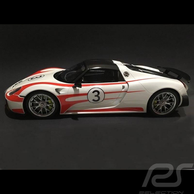 Porsche 918 Weissach Salzburg weiß / roten 1/12 GT SPIRIT GT078 Porsche 918 Weissach Salzburg weiß / roten 1/12 GT SPIRIT GT078