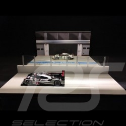 Track decor diorama stands and barriers 3 lines 1/43