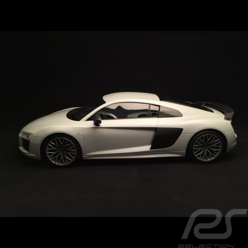 Audi R8 Coupe 2015 Suzuka grau 1/12 Premium ClassiXXs 40040