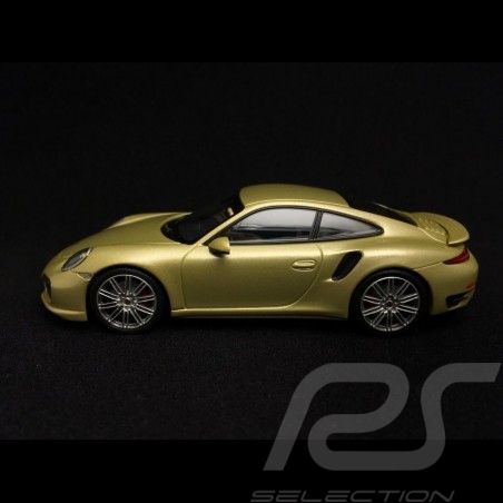 Porsche 911 type 991 Turbo S 2014 or limegold 1/43 Minichamps CA04316060