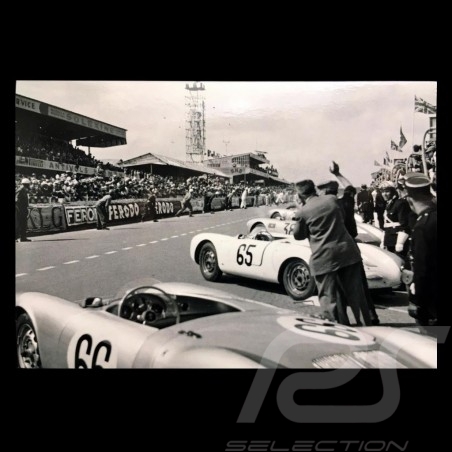 Postcard Porsche 550 Spyder Start of 24h Le Mans 1955 Black and white 10x15 cm