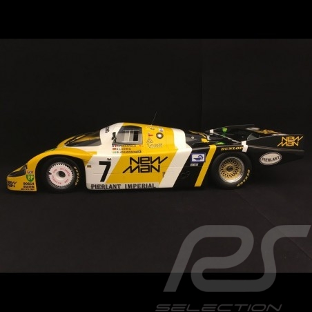 Porsche 956 Sieger Le Mans 1982 n° 1 Rothmans 1/12 Truescale TSM151209
