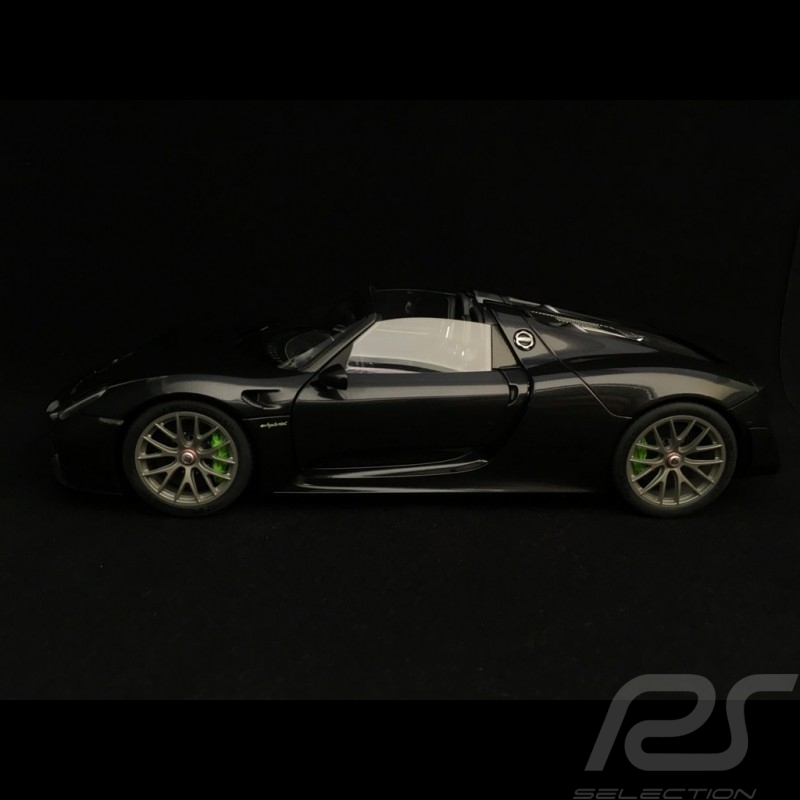 Porsche 918 Spyder 2015 schwarz 1/18 Autoart 77928