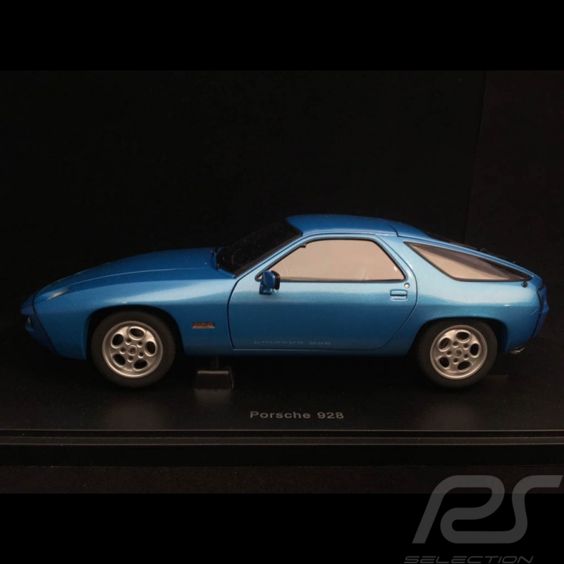 Porsche 928 bleu Minerva métallisé  1/18 Autoart MAP02104008