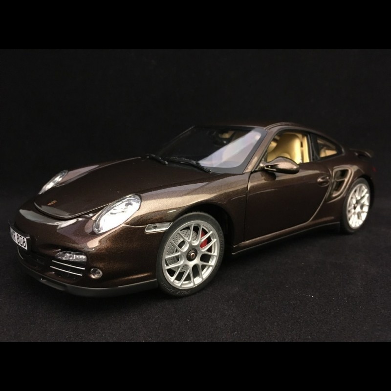 Porsche 911 Turbo 997 2010 brown Macadamia 1/18 Norev 187622