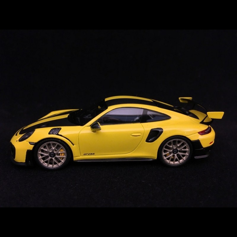 Porsche 911 GT2 RS typ 991 Weissach Package gelb / schwarz 1/43