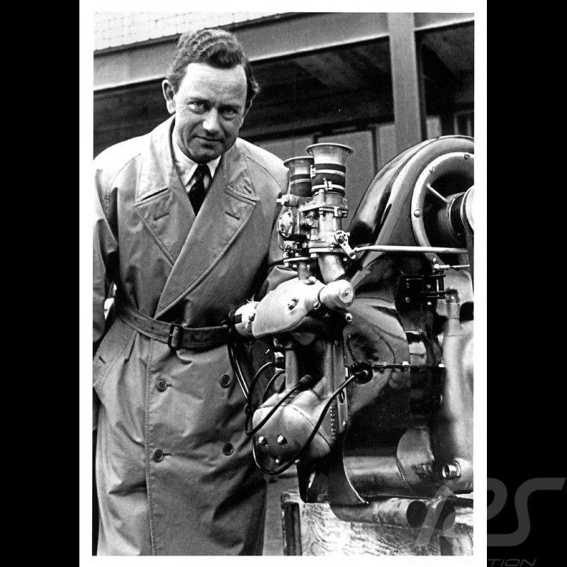 Postcard Porsche Ferry with a new construction of the 1.5 l engine 4 camshafts 10x15 cm