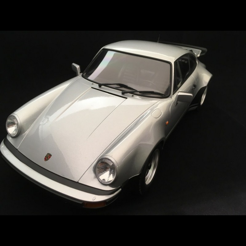 Porsche 911 Turbo 3.0 type 930 1977 silver 1/12 Minichamps 125066101