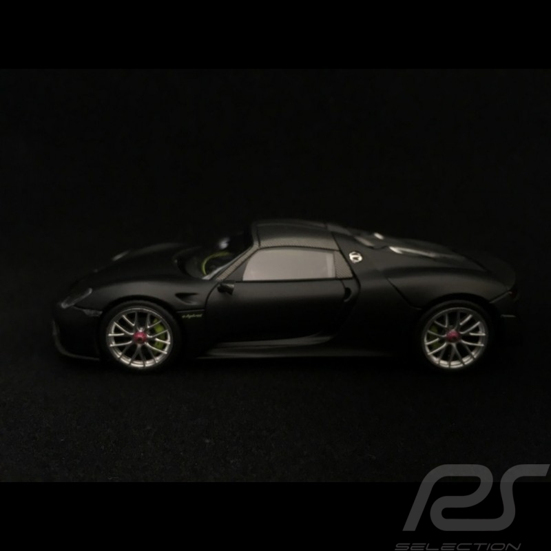Porsche 918 Spyder Pack Weissach matte schwarz 1/43 Minichamps 410062136