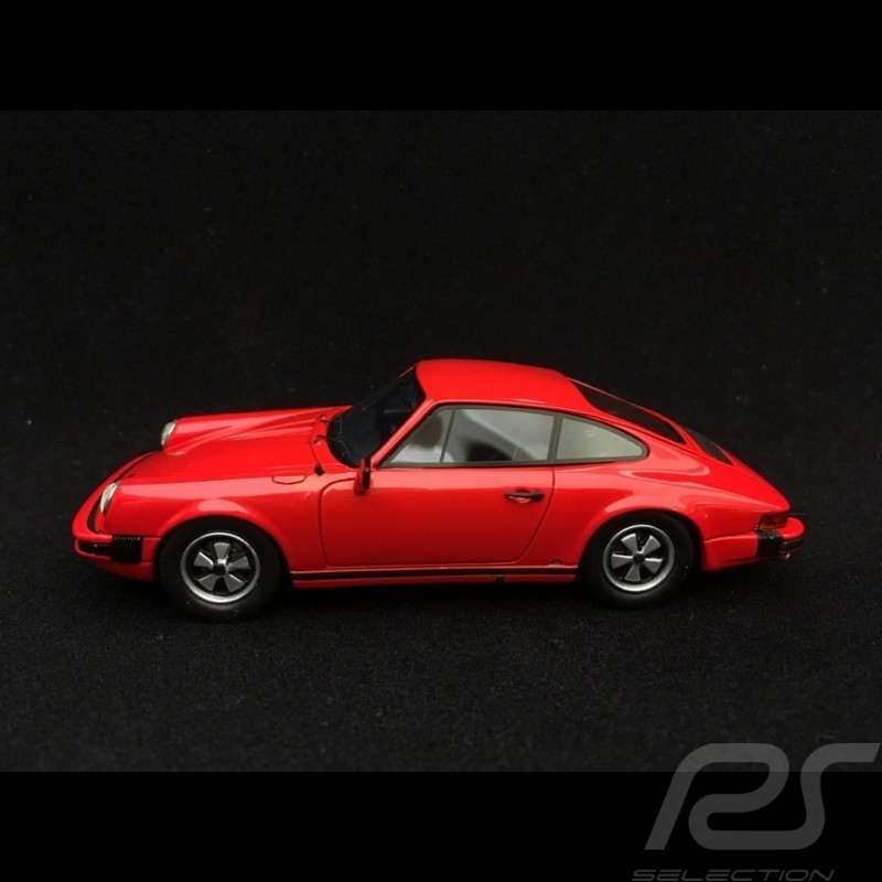 Porsche 911 coupé 2.7 1975 indian red 1/43 Schuco 450891200