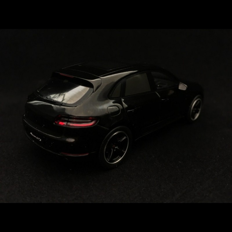 Porsche Macan GTS 2017 Mk II black 1/43 Spark S4975