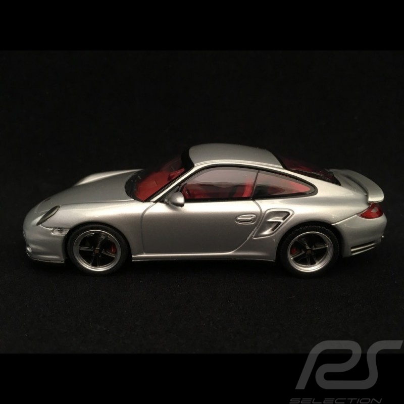 Porsche 911 type 997 Turbo ph II gris argent métallisé 1/43 Minichamps CAP04312006