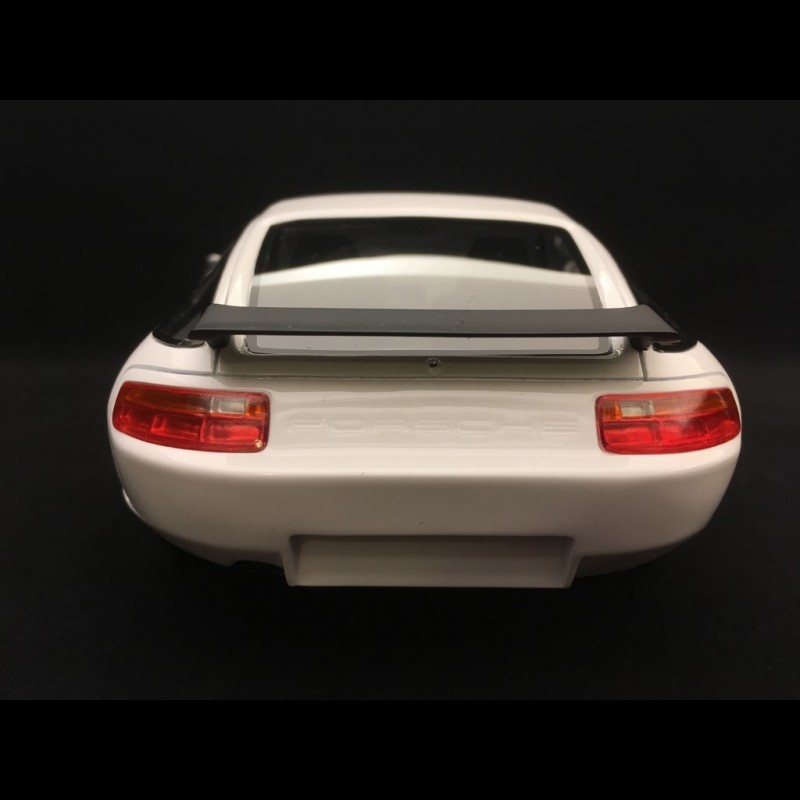 Porsche 928 S4 Club Sport 1988 Grand Prix white 1/18 LS