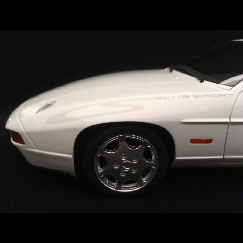 Porsche 928 S4 Club Sport 1988 Grand Prix white 1/18 LS