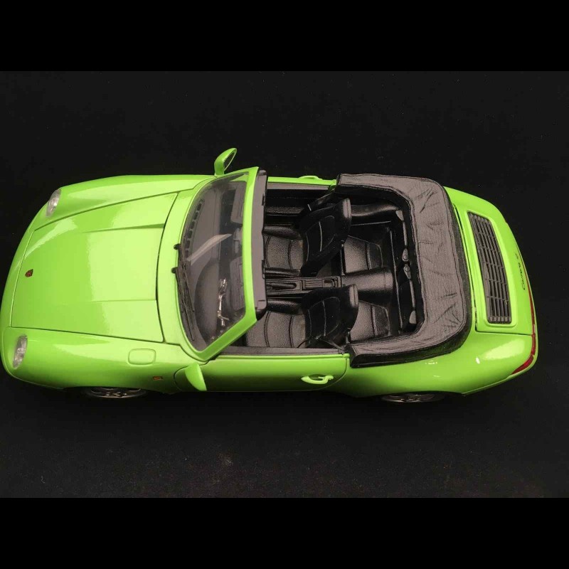 Porsche 911 typ 993 Carrera Cabriolet 1994 hellgrün 1/18 Burago 3040