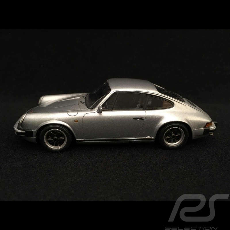 Porsche 911 Carrera 3.2 Coupe 1984 gris argent 1/43 Spark S2038