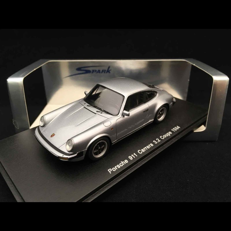 Porsche 911 Carrera 3.2 Coupe 1984 silver grey 1/43 Spark S2038