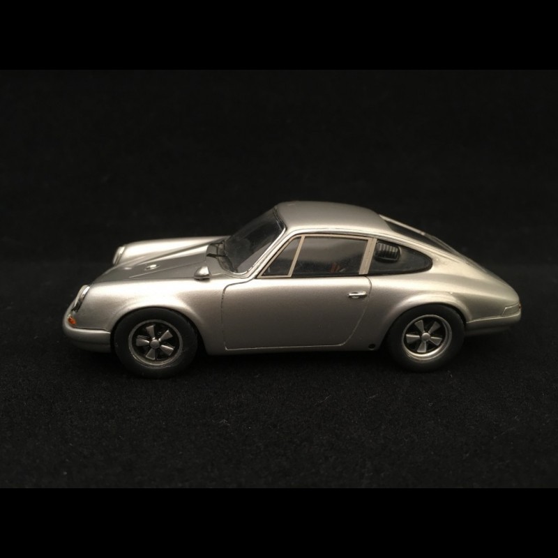Porsche 911 R 1967 gris argent métallisé 1/43 Spark S0911