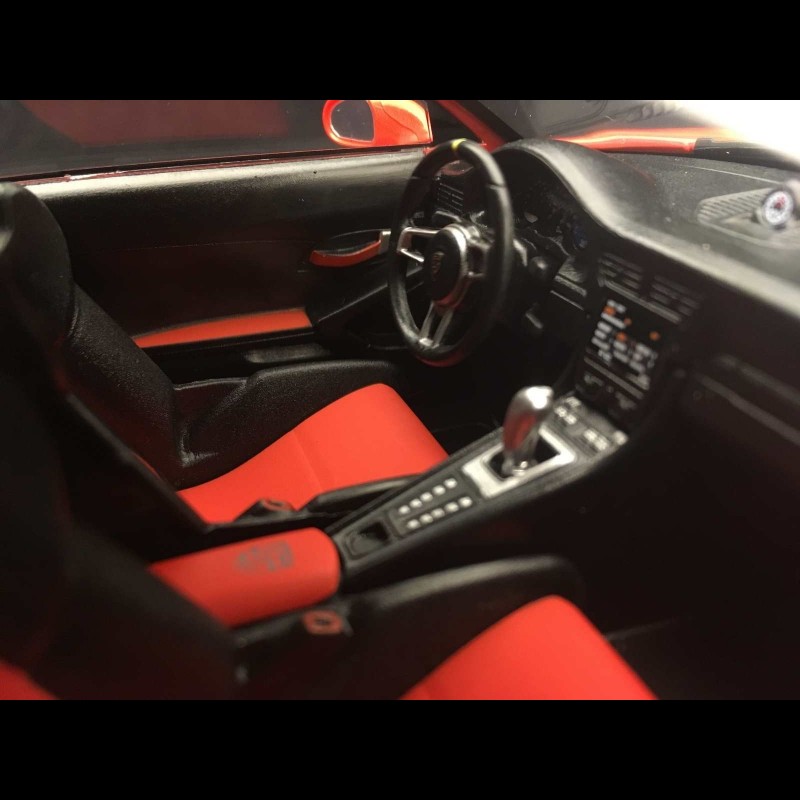 Porsche 911 GT3 RS type 991 Mk 1 2015 lava orange 1/18 Minichamps