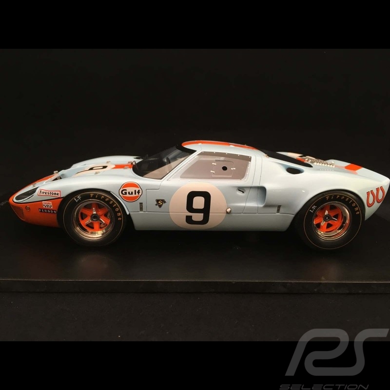 Ford GT40 Gulf n° 9 Winner Le Mans 1968 1/18 Spark 18LM68