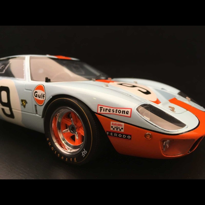 Ford GT40 Gulf n° 9 Winner Le Mans 1968 1/18 Spark 18LM68