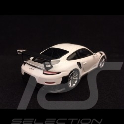 Porsche 911 GT2 RS type 991 mark II white / carbon 1/43 Minichamps CA04318004