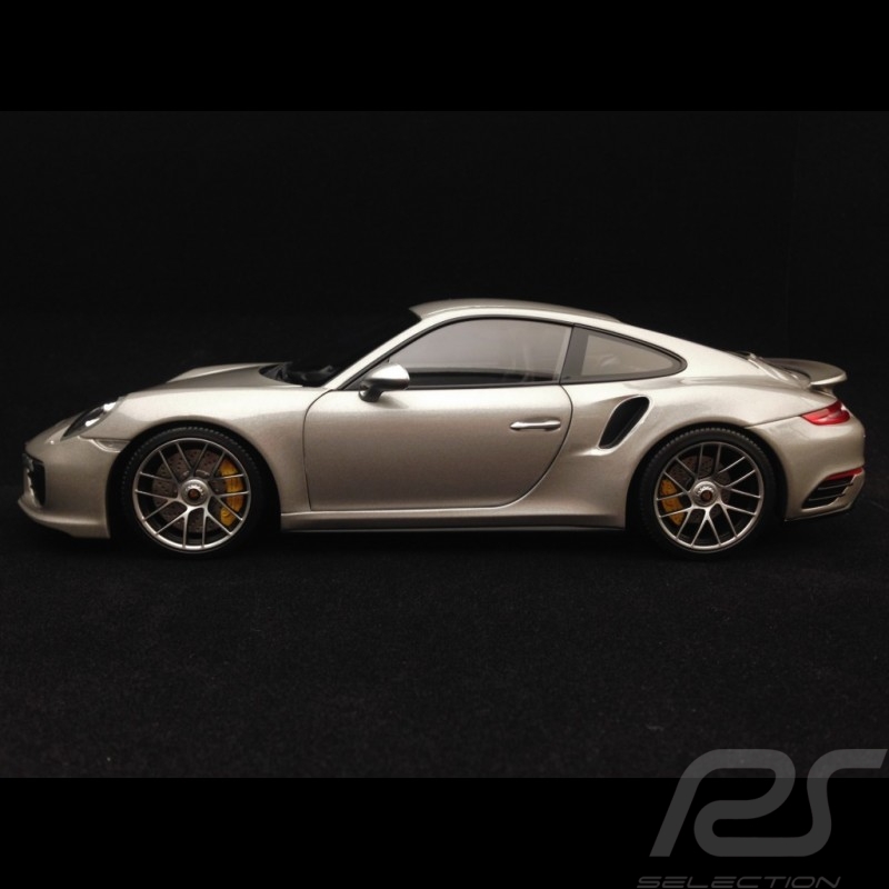 Porsche 911 Turbo S typ 991 mark II 2016 silber grau 1/18 Minichamps 113067126
