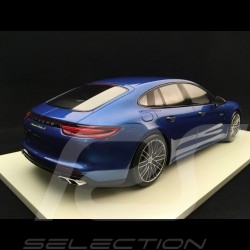 Porsche Panamera Turbo S e-hybrid Sapphire blue metallic 1/18 Spark 18S284