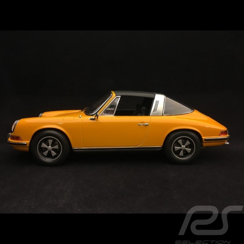 Porsche 911 2.0 E Targa 1969  Signal yellow 1/18 Norev 187633