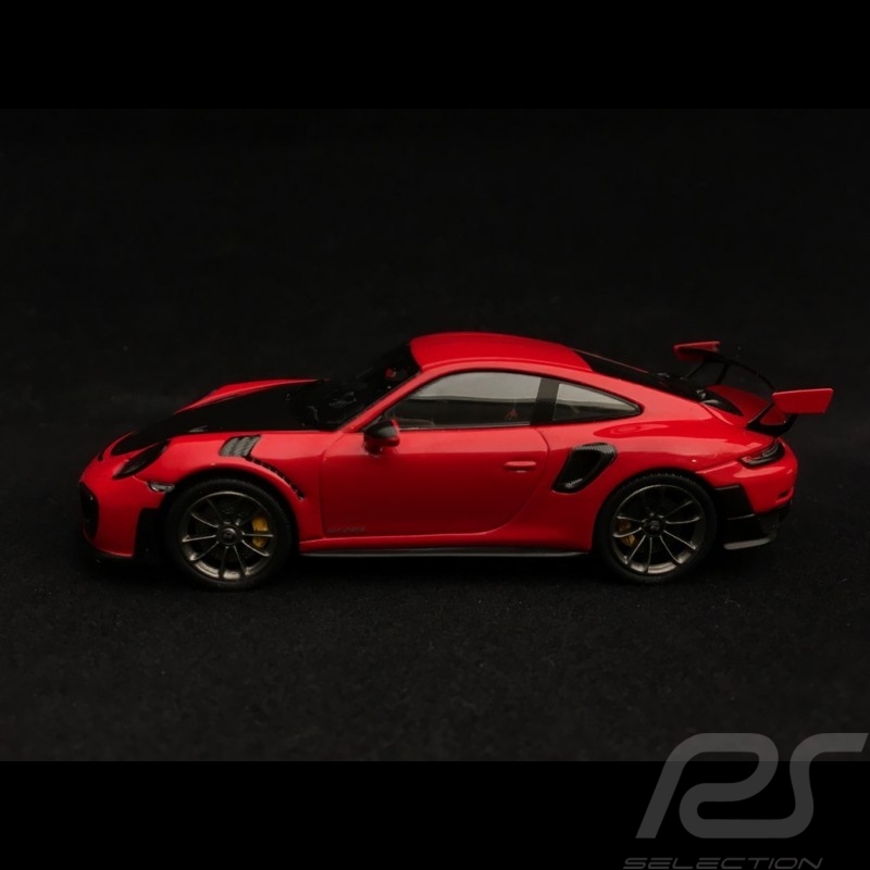 Porsche 911 GT2 RS type 991 rouge indien / noir 1/43 Spark S7623 guards red indischrot