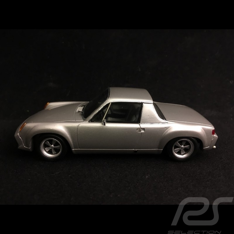 Porsche 916 1972 silbergrau 1/43 Spark S7615