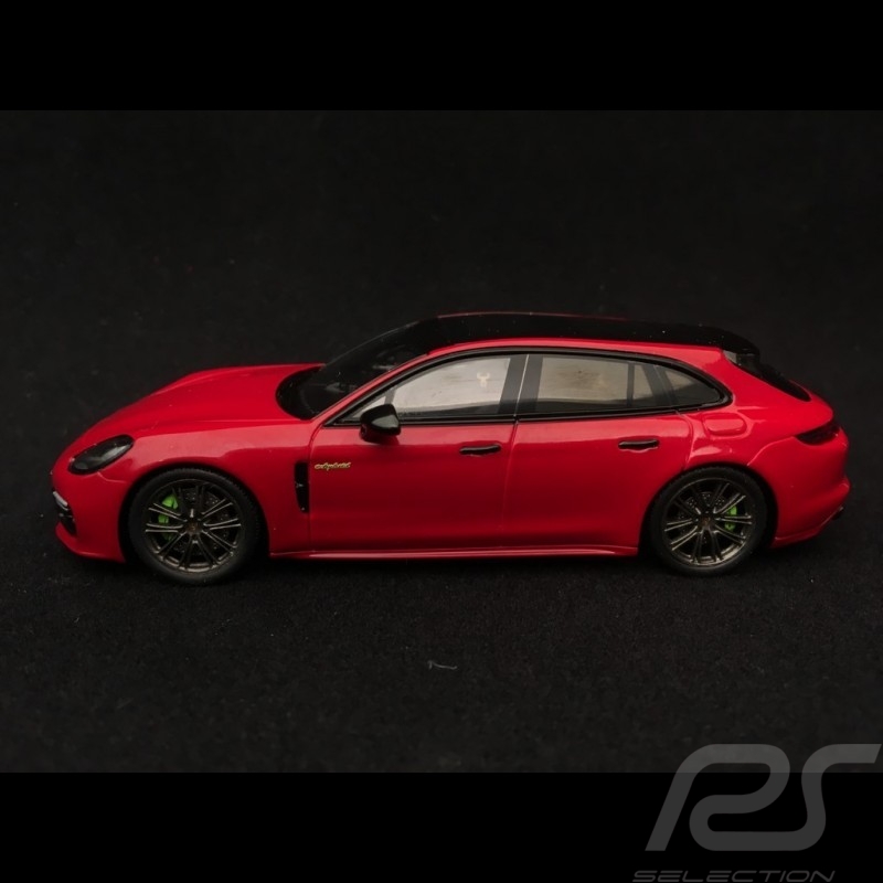 Porsche Panamera 4 e-hybrid Sport Turismo rouge carmin / noir 1/43 Spark S7616