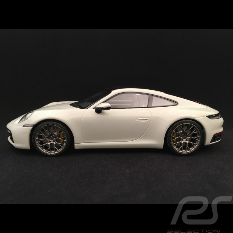 Porsche 911 type 992 Carrera 4S Coupe gris craie chalk grey kreide 1/18 Minichamps WAP0211820K
