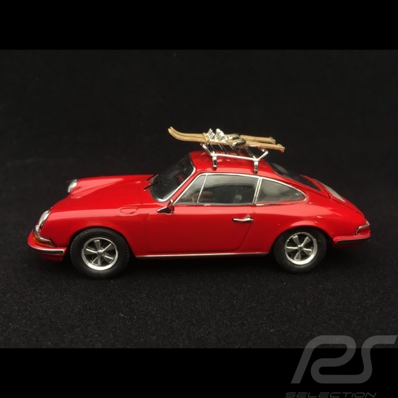 Porsche 911 2.2 S avec skis 1970 rouge indien guards red indischrot 1/43 Schuco 450258700