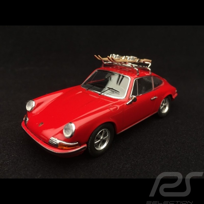 Porsche 911 2.2 S avec skis 1970 rouge indien 1/43 Schuco 450258700 