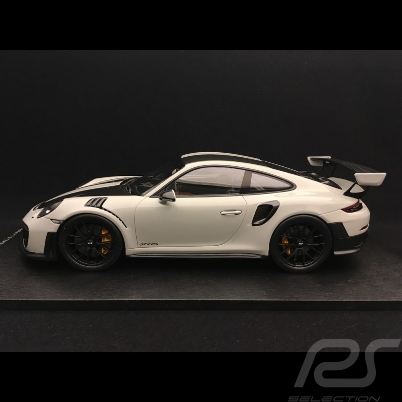 Porsche 911 GT2 RS 991 2018 Pack Weissach chalk grey 1/18 Spark 18S299