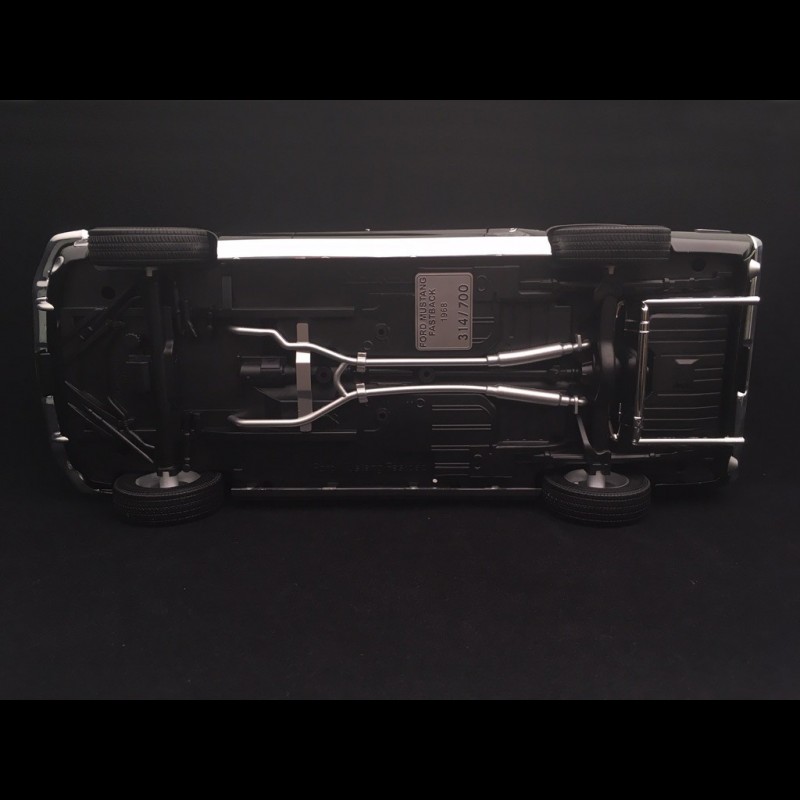 FORD MUSTANG Fastback 1968 vert light 1/12 - Jeux & Jouets