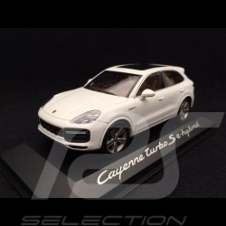 Porsche Cayenne Turbo S e-hybrid 2019 Carrara white 1/43 Minichamps WAP0203140K