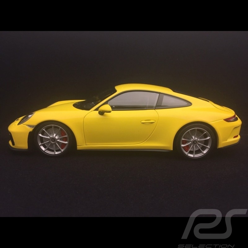 Porsche 911 type 991 GT3 Touring Phase II 2018 jaune yellow gelb 1/18 Minichamps 110067422