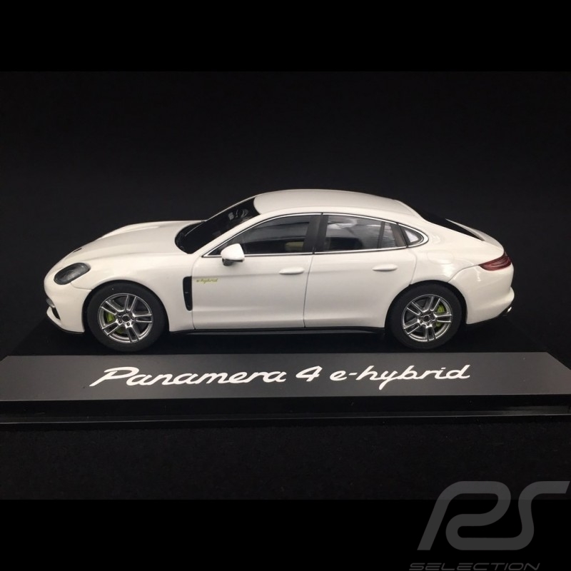 Porsche Panamera 4 E-Hybrid 2016 blanc 1/43 Herpa WAP0207150G Porsche Panamera 4 E-Hybrid 2016 blanc 1/43 Herpa WAP0207150G