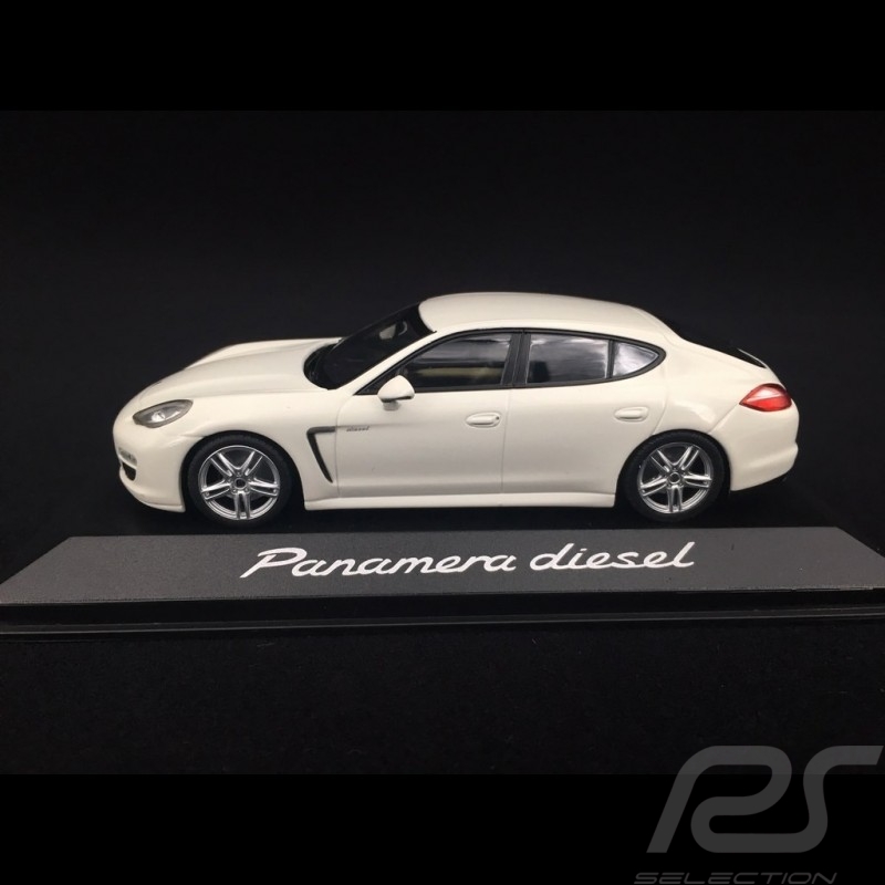 Porsche Panamera Diesel 2012 white 1/43 Minichamps WAP0200090C Porsche Panamera Diesel 2012 white 1/43 Minichamps WAP0200090C