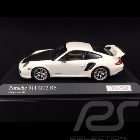 Porsche 911 typ 997 GT2 RS carrara weiß / kohlenstoff 1/43 Minichamps 400069405