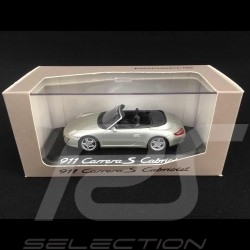 Porsche 911 Carrera S Cabriolet gris