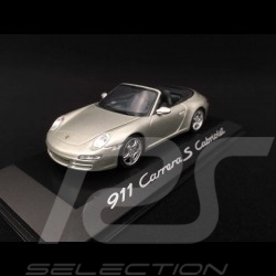Porsche 911 Carrera S Cabriolet gris
