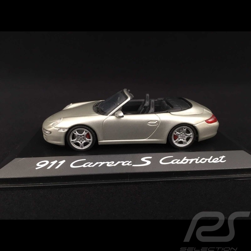 Porsche 911 Carrera S Cabriolet gris