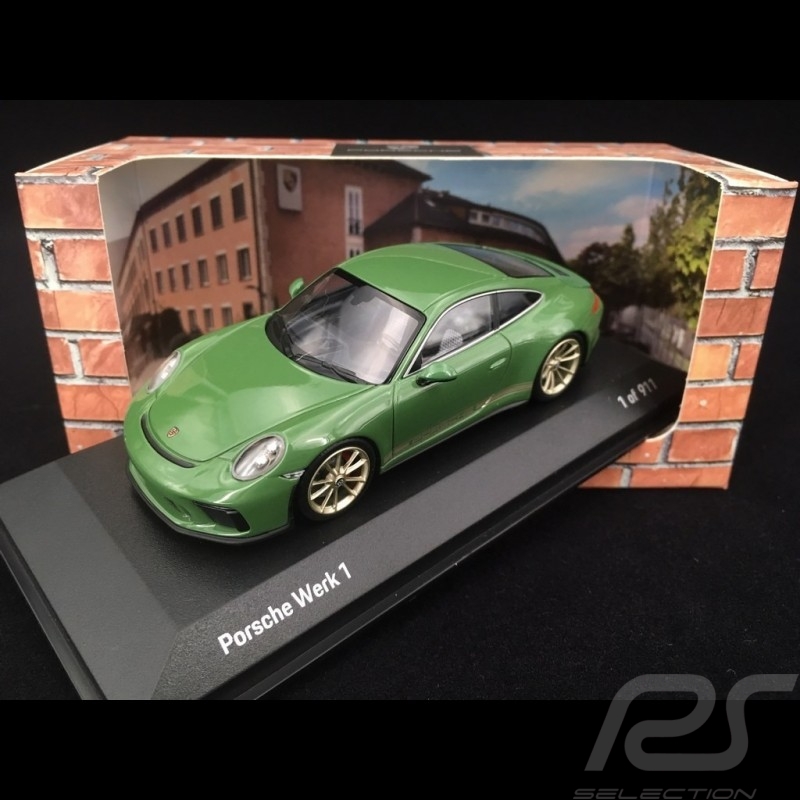 Porsche 911 type 991 GT3 Touring Phase II 2017 Werk 1 Package  auratiumgrün 1/43 Minichamps WAX02020