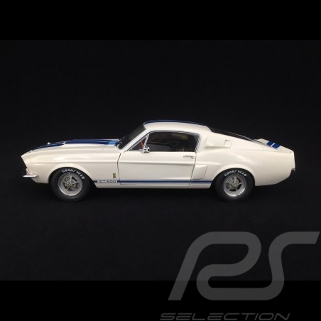 Ford mustang shelby GT500 1967 wimbledon white 1/18 Solido S1802901