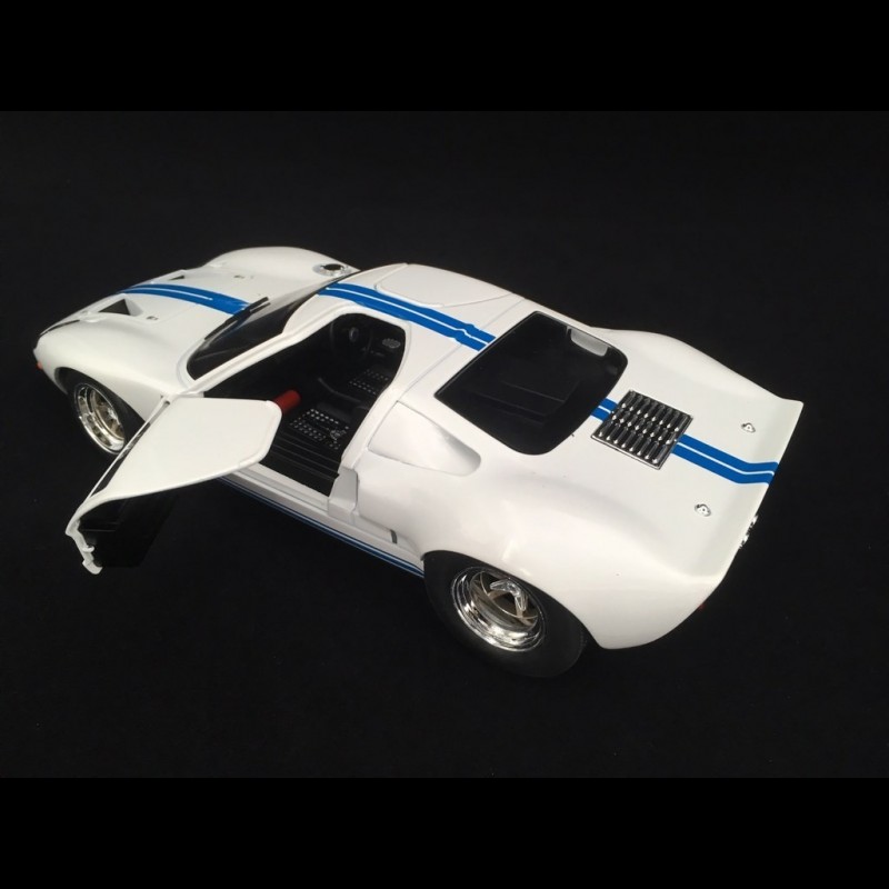 Ford GT40 Mk I 1968 white 1/18 Solido S1803002 Ford GT40 Mk I 1968 white 1/18 Solido S1803002