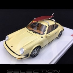 Porsche 911 S 2.7 1977 beige Sahara avec planche de surf 1/43 Truescale TSM430191 with surfboard mit surfbrett