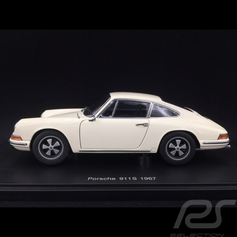 Porsche 911 S 1967 ivory 1/18 Autoart 77918